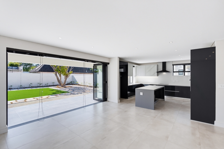To Let 4 Bedroom Property for Rent in Pinelands Western Cape